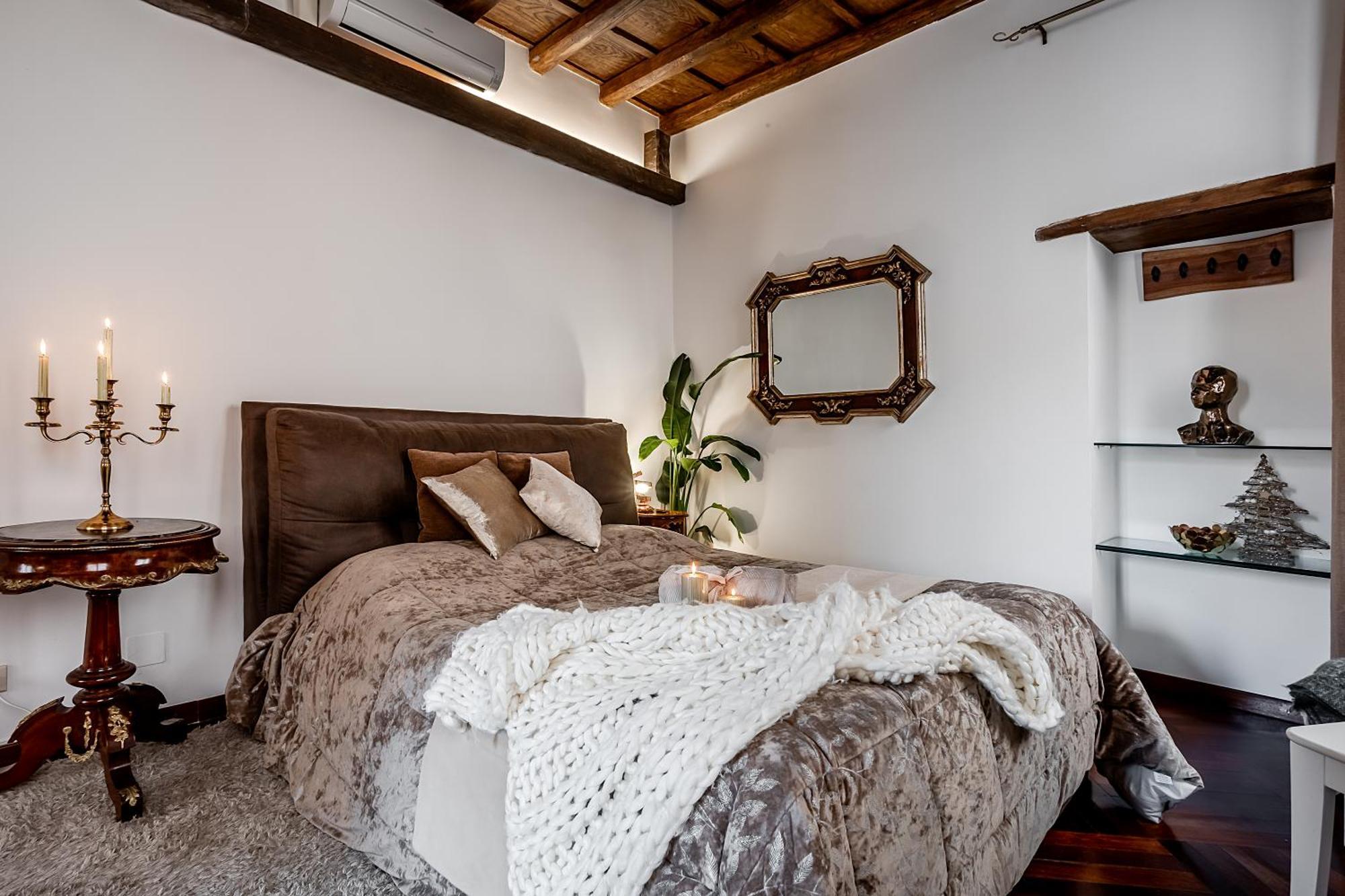 Trevi Fountain Stylish Appartement